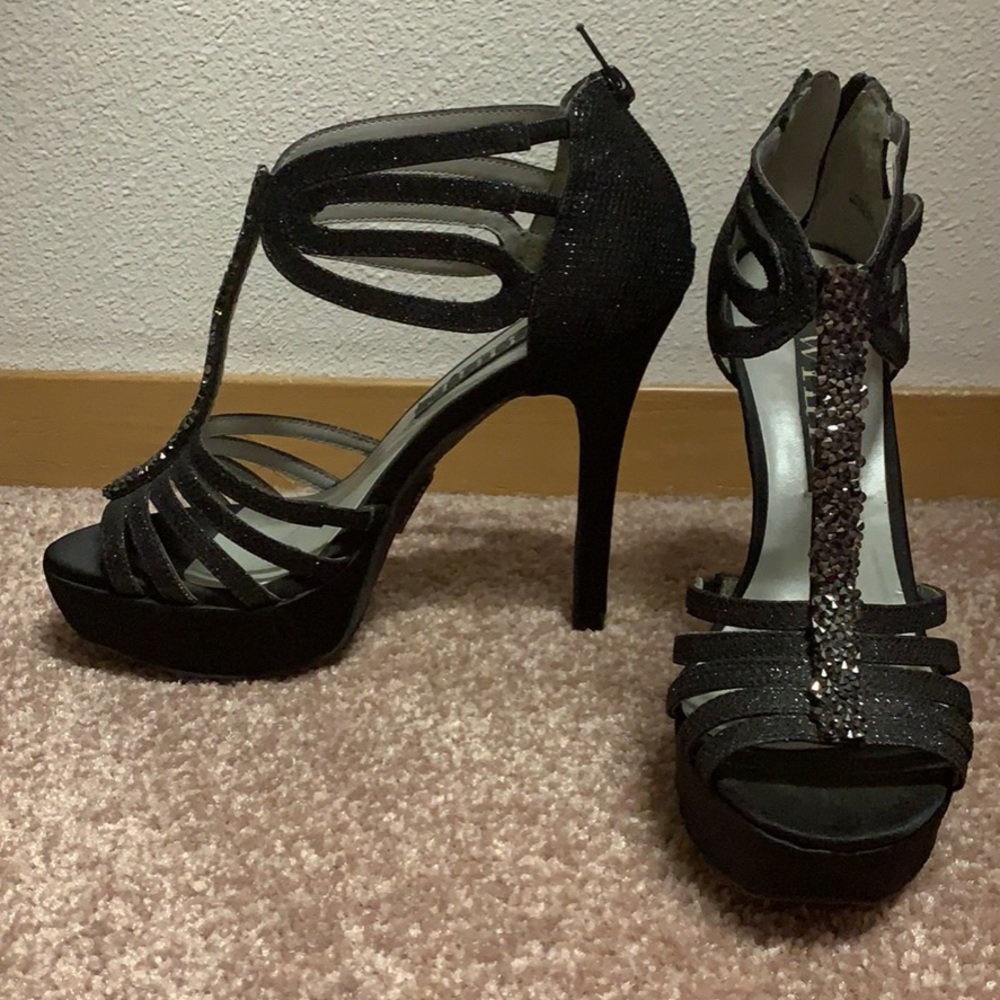 Vera Wang black sparkly strappy peep toe platforms
